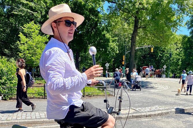 Friends' Locations Tour - Exploring the "Friends" Filming Locations in New York City