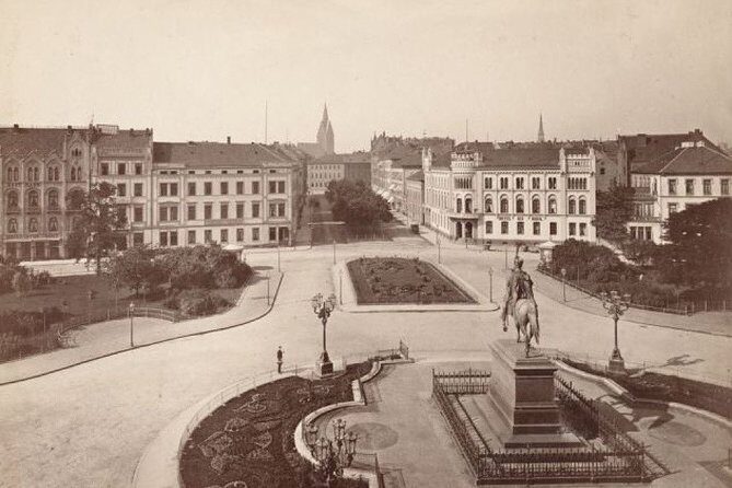 Fritz Haarmann murder tour through Hanover's old town - Discover Hanover’s Dark Side: The Fritz Haarmann Murder Tour