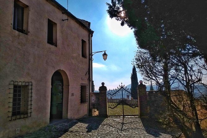 From Abano Montegrotto Tour to Arquà Petrarca medieval village - FAQ