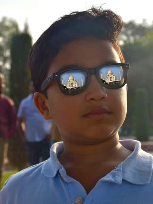 From Agra: Agra Tour-- A Complete Tour for the City of Love - Key Points