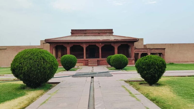 From Agra : Fatehpur Sikri Sightseeing by Private Car - An In-Depth Look at the Fatehpur Sikri Private Tour