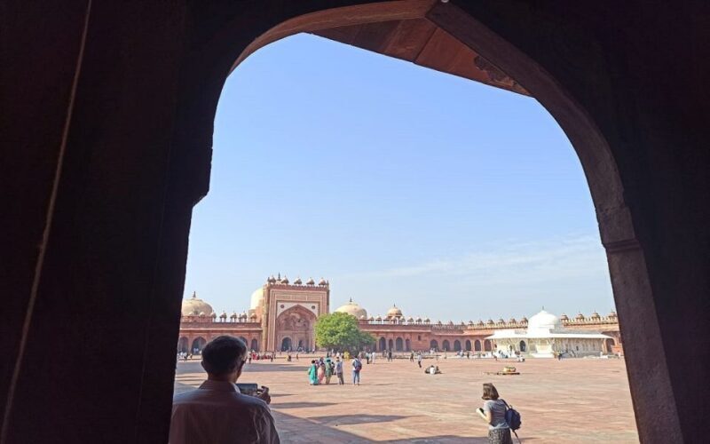 From Agra: One Day Trip of Taj Mahal & Fatehpur Sikri - Key Points