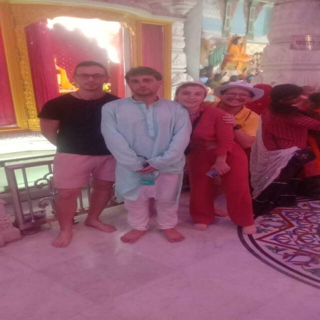 From Agra: Private Taj Mahal and Mathura & Vrindavan tour - FAQ