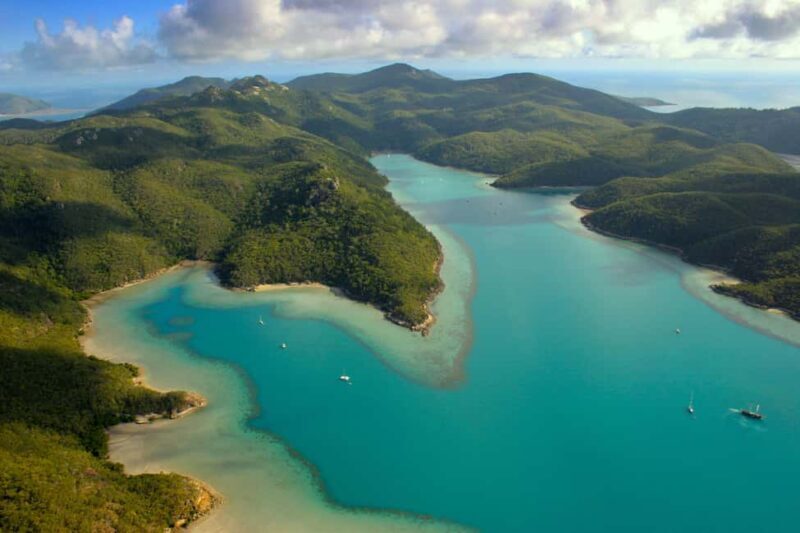 From Airlie Beach: Hook Island Cultural Tour, Sail & Snorkel - Exploring the Whitsundays on a Luxurious Adults-Only Sailing Adventure