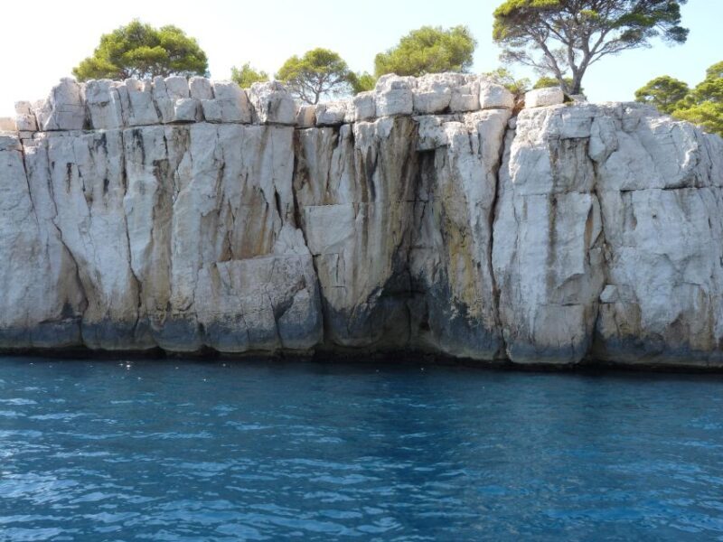 From Aix-en-Provence: Cassis Tour with Cap Canaille Stop - From Aix-en-Provence: Cassis Tour with Cap Canaille Stop