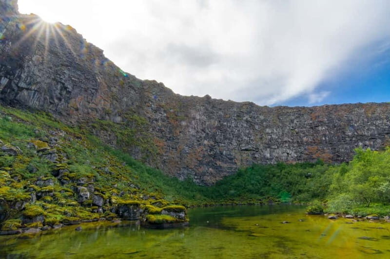 From Akureyri Port: Diamond Circle Guided Day Trip w/ Lunch - Exploring the Icelandic Wilderness: A Deep Dive into the Diamond Circle