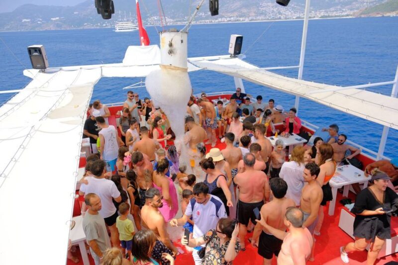 From Alanya: Boat Tour with Unlimited Soft Drinks and Lunch - Authentic Reviews: What Travelers Say