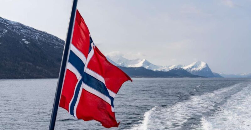 From Ålesund: Winter Fjord Cruise to Geirangerfjord - Starting Point: Skansekaia
