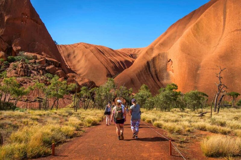 From Alice Springs: Day Trip to Uluru with BBQ Dinner - FAQ