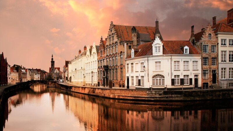 From Amsterdam: Day Trip to Bruges in Spanish - The Sum Up