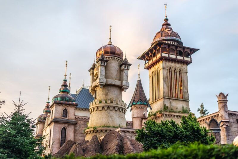 From Amsterdam: Day Trip to Efteling Theme Park with Ticket - Who Should Consider This Tour?