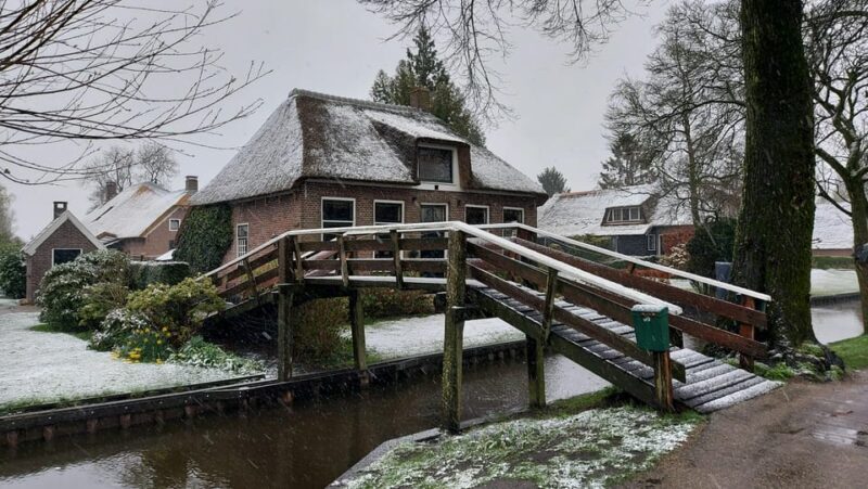 From Amsterdam: Giethoorn Small Group Tour with Boat Ride - FAQ