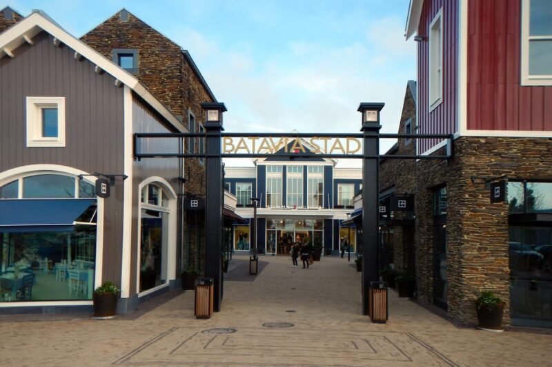 From Amsterdam: Private Day Trip to Fashion Outlet - Why Choose This Tour?