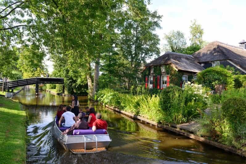 From Amsterdam: Private Tour to Giethoorn - Exploring the Dutch Landscape: A Deep Dive into the Tour