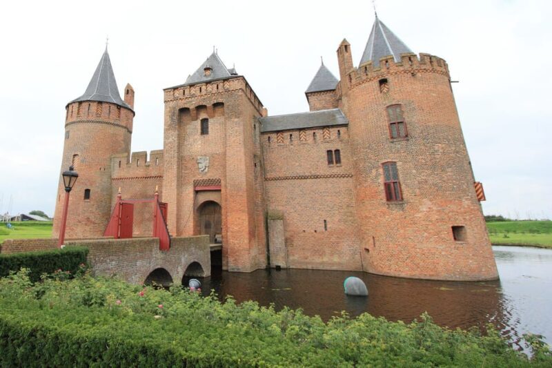 From Amsterdam: visit Zaanse Schans, Muiderslot and more! - Who Should Consider This Tour?