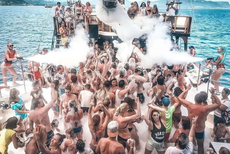 From Antalya/Kemer: All-Inclusive Party Boat with Lunch - A Deep Dive into the Experience