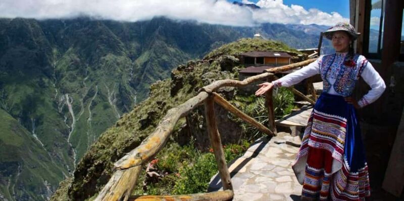 From Arequipa: 2-day excursion to the Colca Canyon + Hotel - Key Points