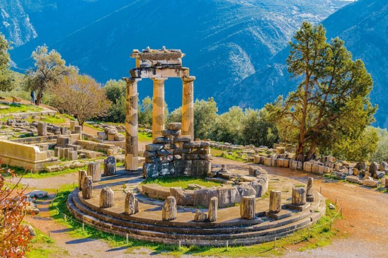 From Athens: Private Delphi and Thermopylae Guided Day Trip - Practical Details and What to Expect