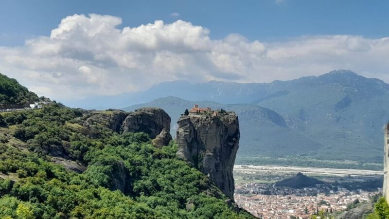 From Athens: Private Meteora Day Tour with Optional Guide - Exploring Meteora: An Unforgettable Journey from Athens