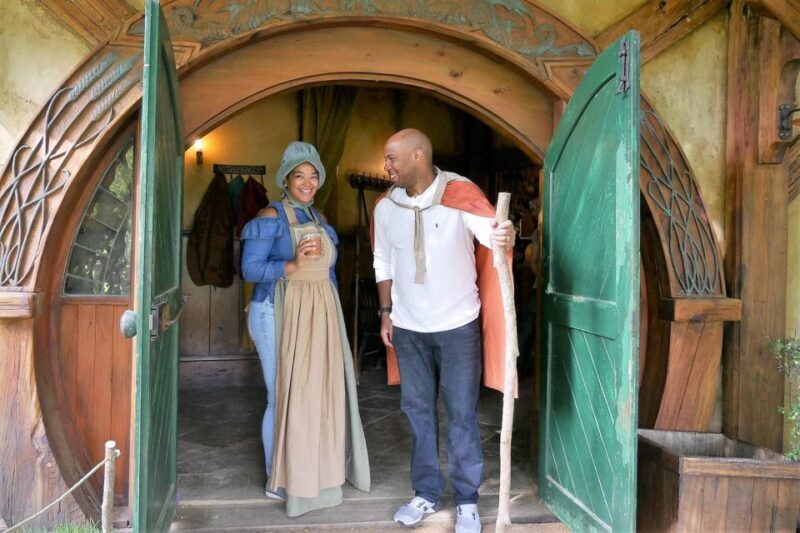 From Auckland: Hobbiton & Waitomo Caves Full-Day Trip - A Full Day of Adventure in North Island: Hobbiton & Waitomo Caves