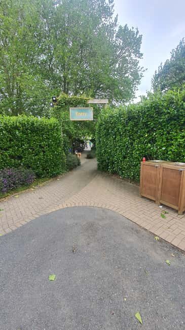 From Auckland: Private tour Hobbiton Movie Set Day Trip - Exploring Hobbiton: A Detailed Look at the Experience
