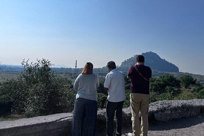 From Aurangabad: Day Tour of Ajanta & Ellora Caves all inclusive. - FAQ