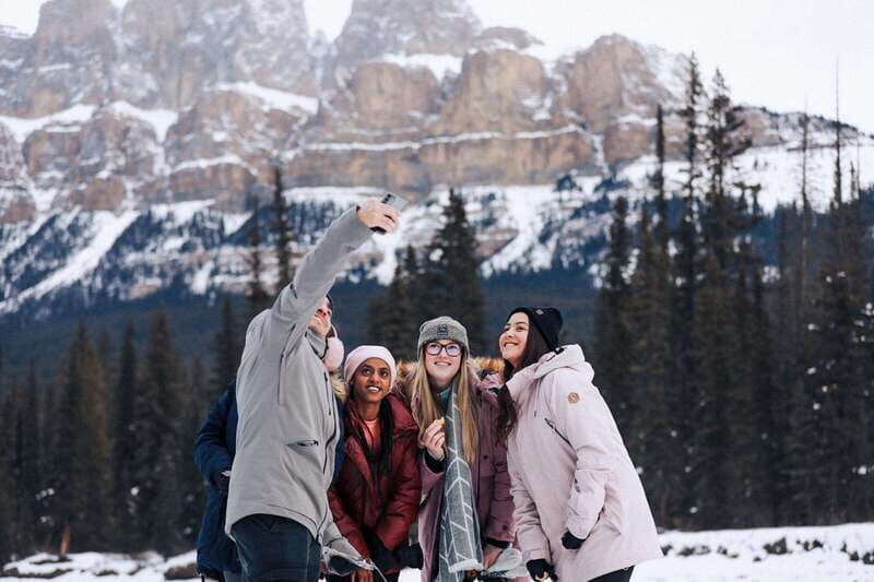 From Banff: Lake Louise & Yoho Full Day Tour - Key Points