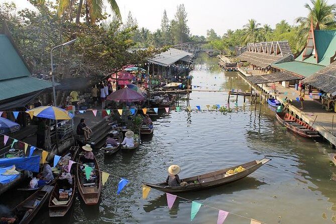 From Bangkok : Thaka Floating Market - Key Points