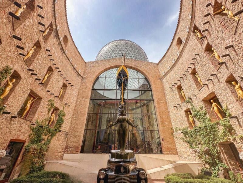 From Barcelona: Dalí and Medieval Girona Private Day Trip - Deep Dive into the Itinerary