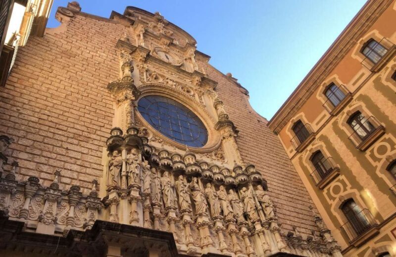 From Barcelona: Montserrat Private Day Trip With Pickup - Why Choose This Tour?