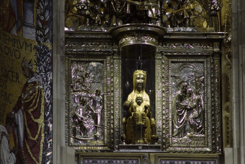 From Barcelona: Private Half-Day Bus Trip to Montserrat - What Travelers Say