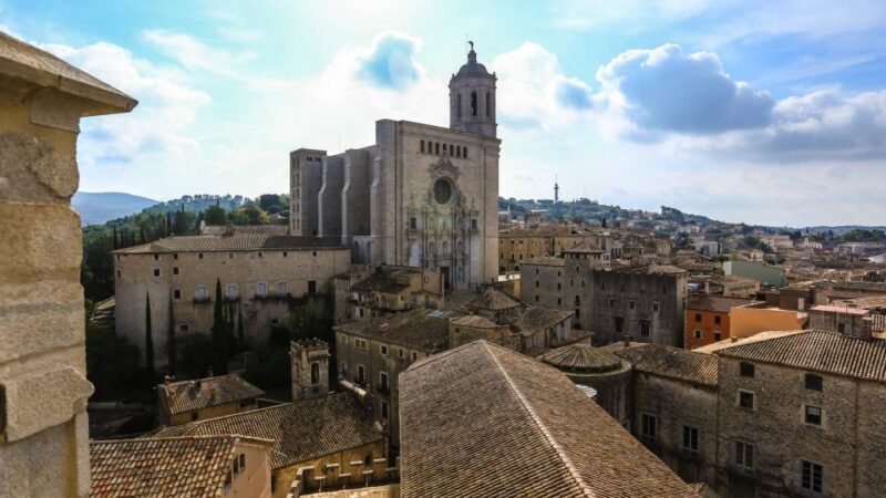 From Barcelona: Private Medieval Girona Half-Day Tour - Girona’s Narrow Streets and Historic Neighborhoods