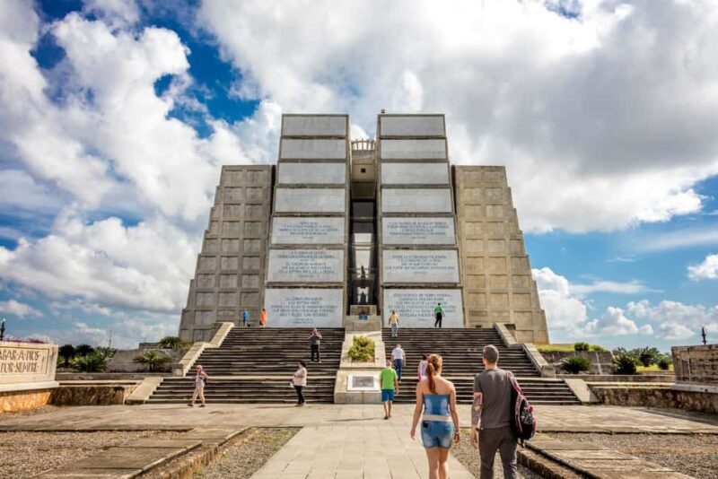 From Bávaro or Punta Cana: Santo Domingo Highlights Tour - Who Will Appreciate This Tour?