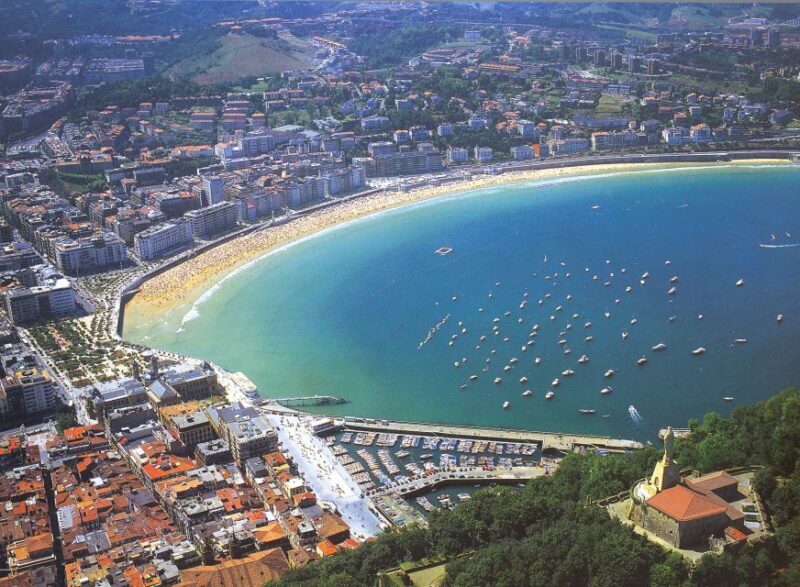From Bilbao: Biarritz, Saint Jean de Luz, San Sebastian Tour - End of the Day: Stunning Views and Reflection
