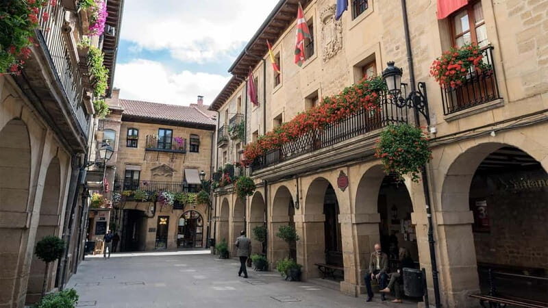 From Bilbao: Rioja Wine Region with Winery & Vitoria-Gasteiz - Exploring the Rioja Region from Bilbao: An In-Depth Review