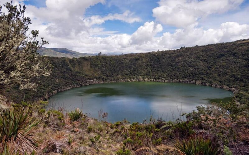 From Bogota: Explore the town of Guatavita, the lagoon and the "Casa Loca". - The Mystical Guatavita Lagoon: Legend, Nature, and Reflection