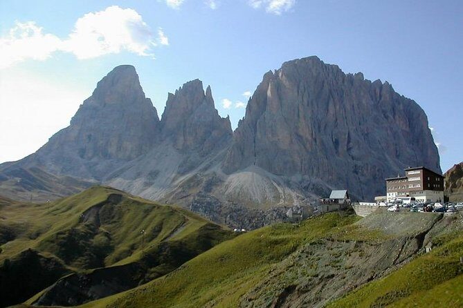 From Bolzano: Private Day Tour by car: The Great Dolomites Road - FAQ