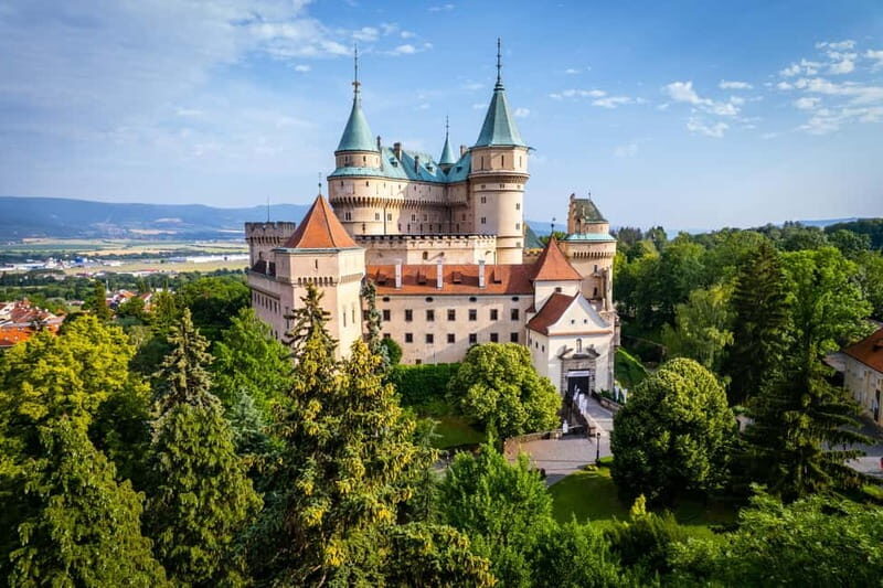 From Bratislava: Slovakias Castles & Cities Guided Day tour - Key Points