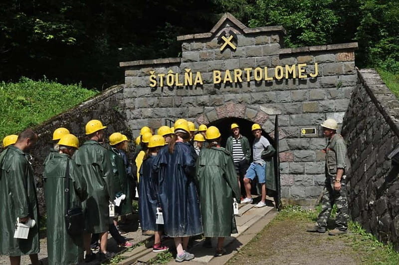 From Bratislava: UNESCO: Banská tiavnica: Mine, Castle, Spa - Key Points