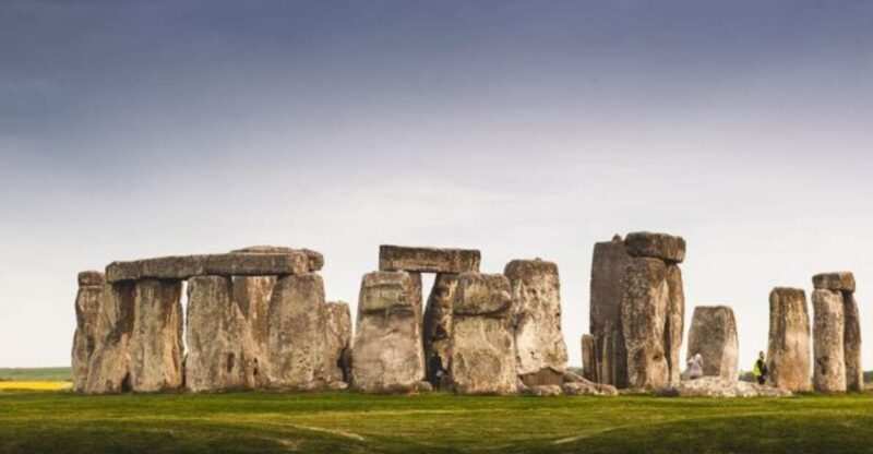 From Bristol: Stonehenge and Cotswold Villages Day Tour - Who Should Consider This Tour?
