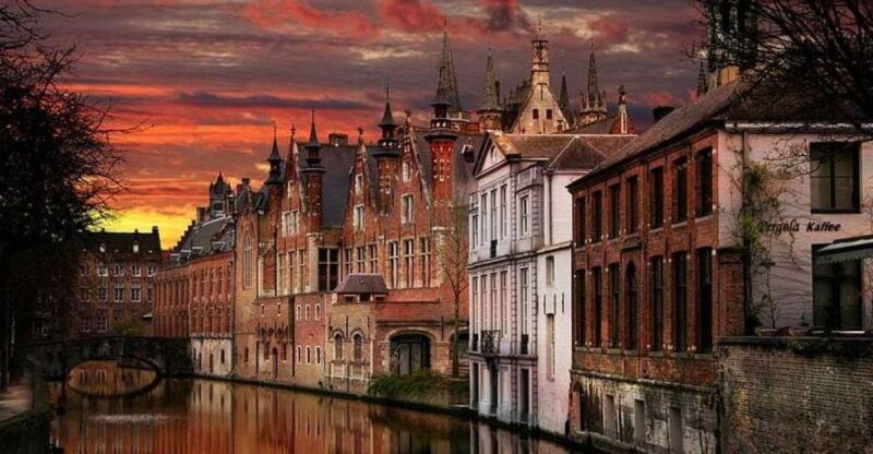 From Brussels: Bruges Day Trip with Boat Tour Option (ES) - Key Points