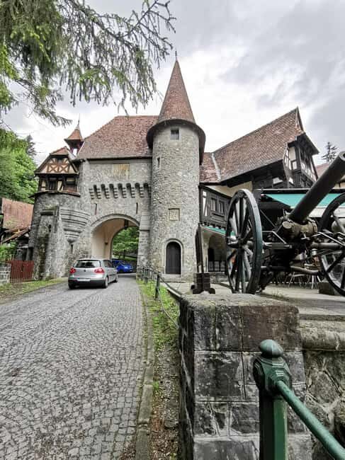 From Bucharest: Private Day tour Salt mine & Peles Castle - Discover the Royal Charm of Peles Castle