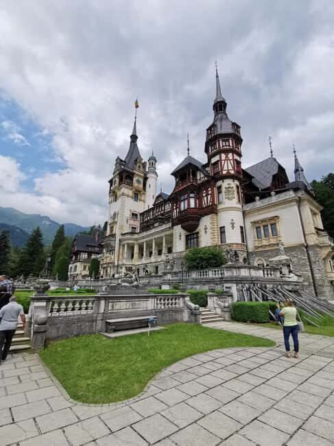 From Bucharest: Private Day tour Salt mine & Peles Castle - FAQs