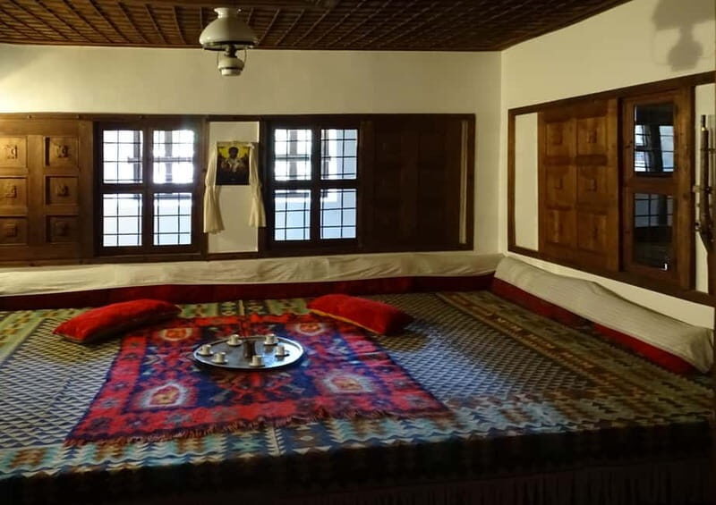 From Bucharest: Private Tour to Veliko Tarnovo and Arbanasi - Practical Details & Tips