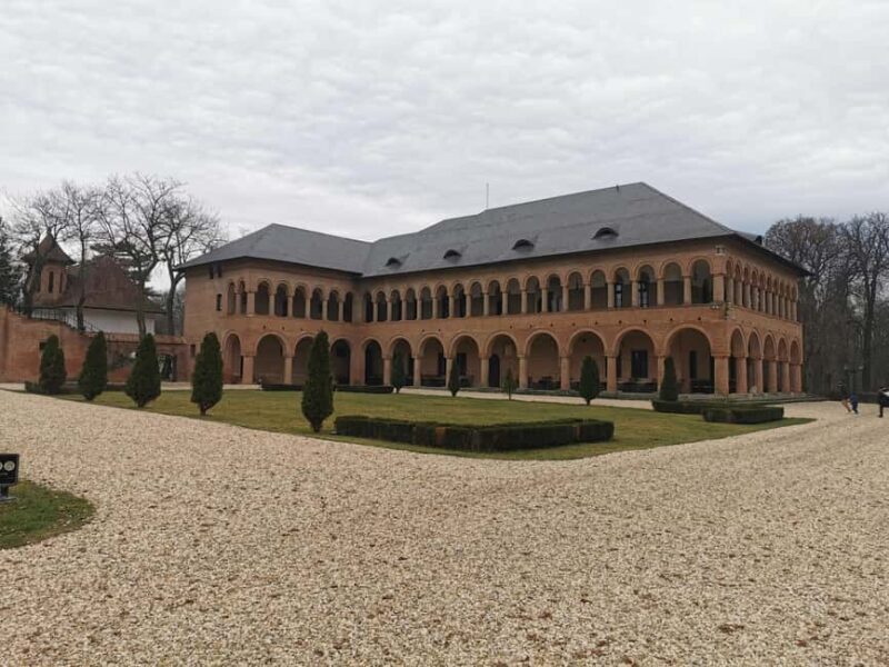 From Bucharest: Snagov Monastery & Mogosoaia Palace day tour - FAQs