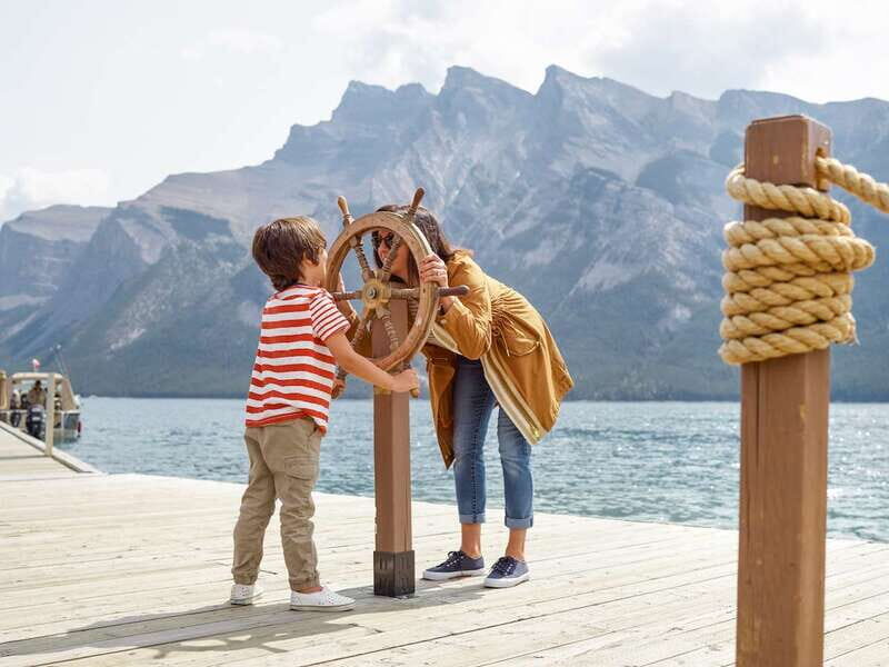 From Calgary: Banff Tour with Gondola & Lake Cruise - FAQ