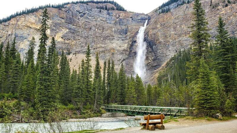 From Calgary: Moraine & Louise Lake, Banff & Falls Day Trip - Frequently Asked Questions