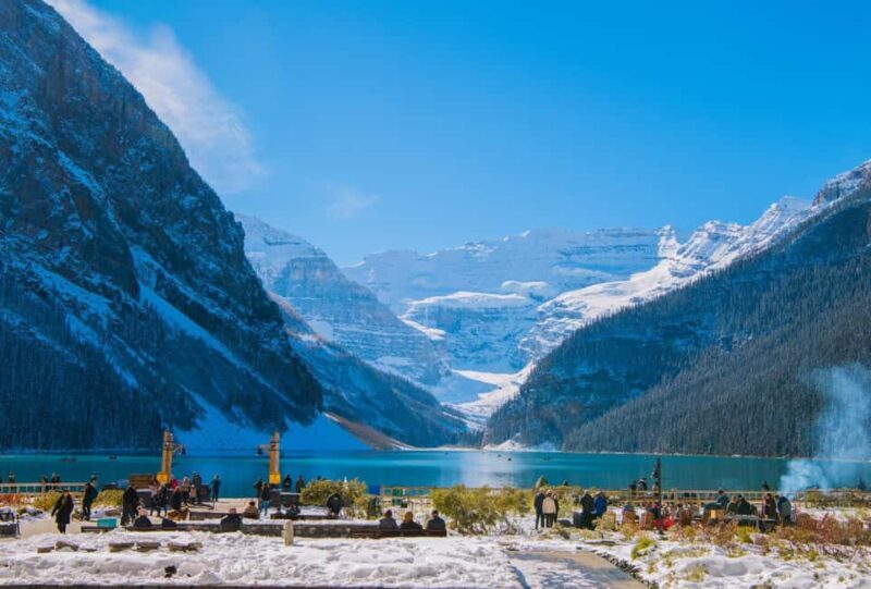 From Canmore/Banff:Moraine Lake & Lake Louise 1.5h per lake - Group Size and Guides