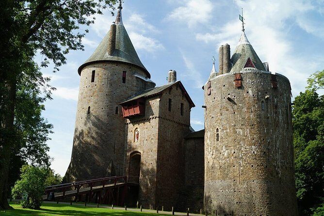 From Cardiff: Three Castles, Welsh Mountains & More Day Tour - From Cardiff: Three Castles, Welsh Mountains & More Day Tour