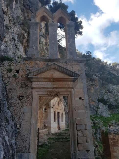 From Chania: Akrotiri Peninsula Monasteries Tour - Practical Tips for Visitors
